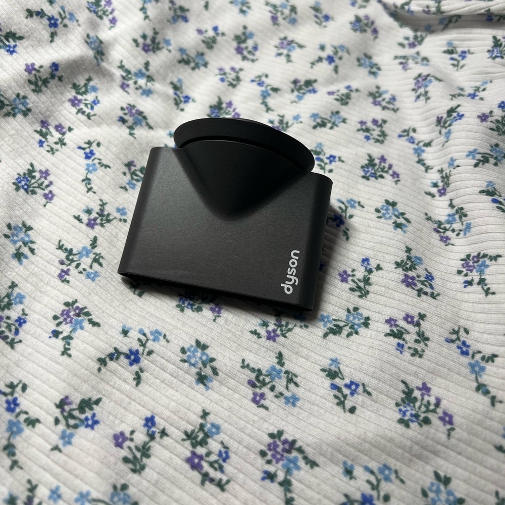 Dyson supersonic smoothing nozzle.